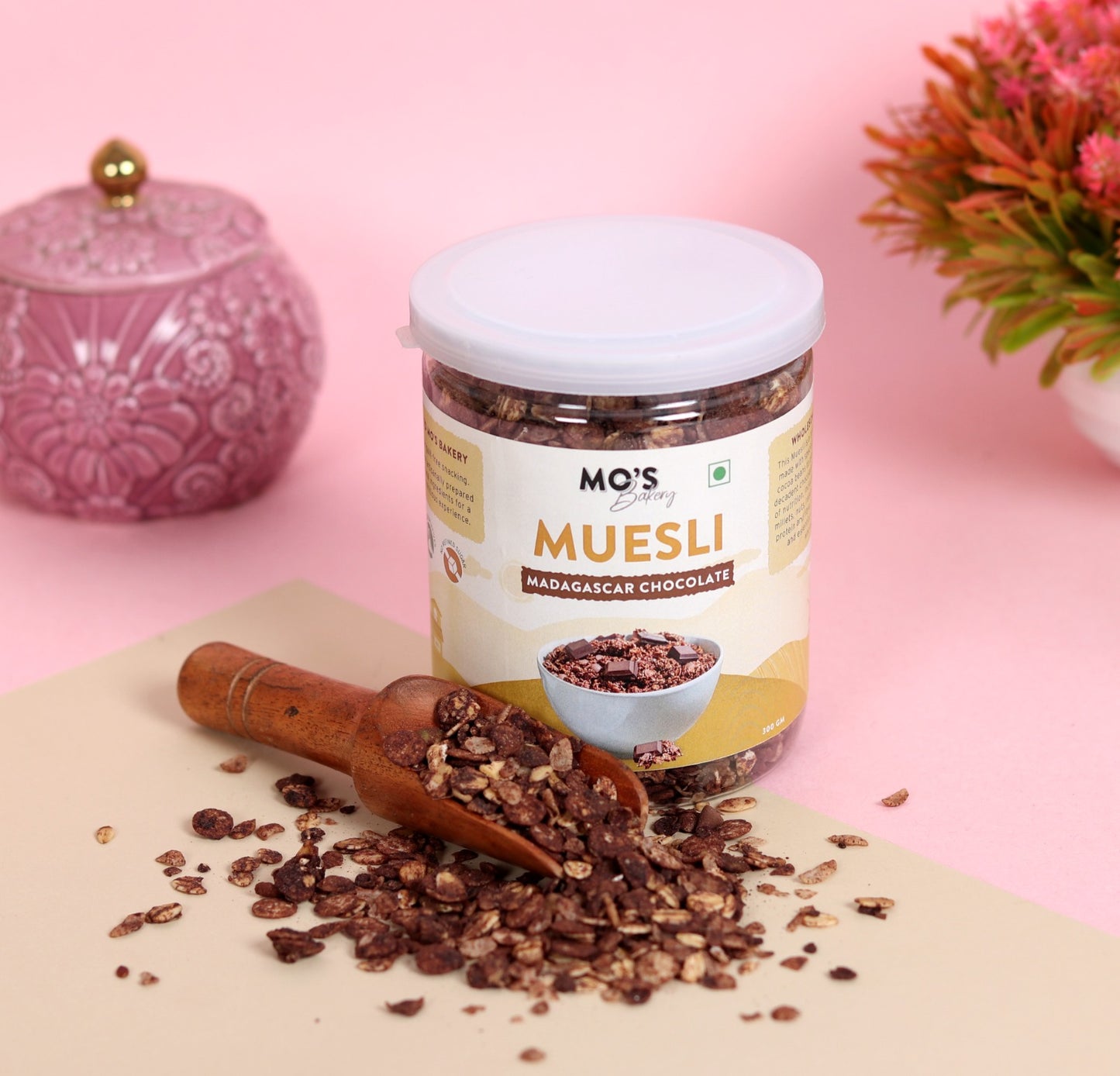 Premium Green Gift Box | Madagascar Chocolate Muesli